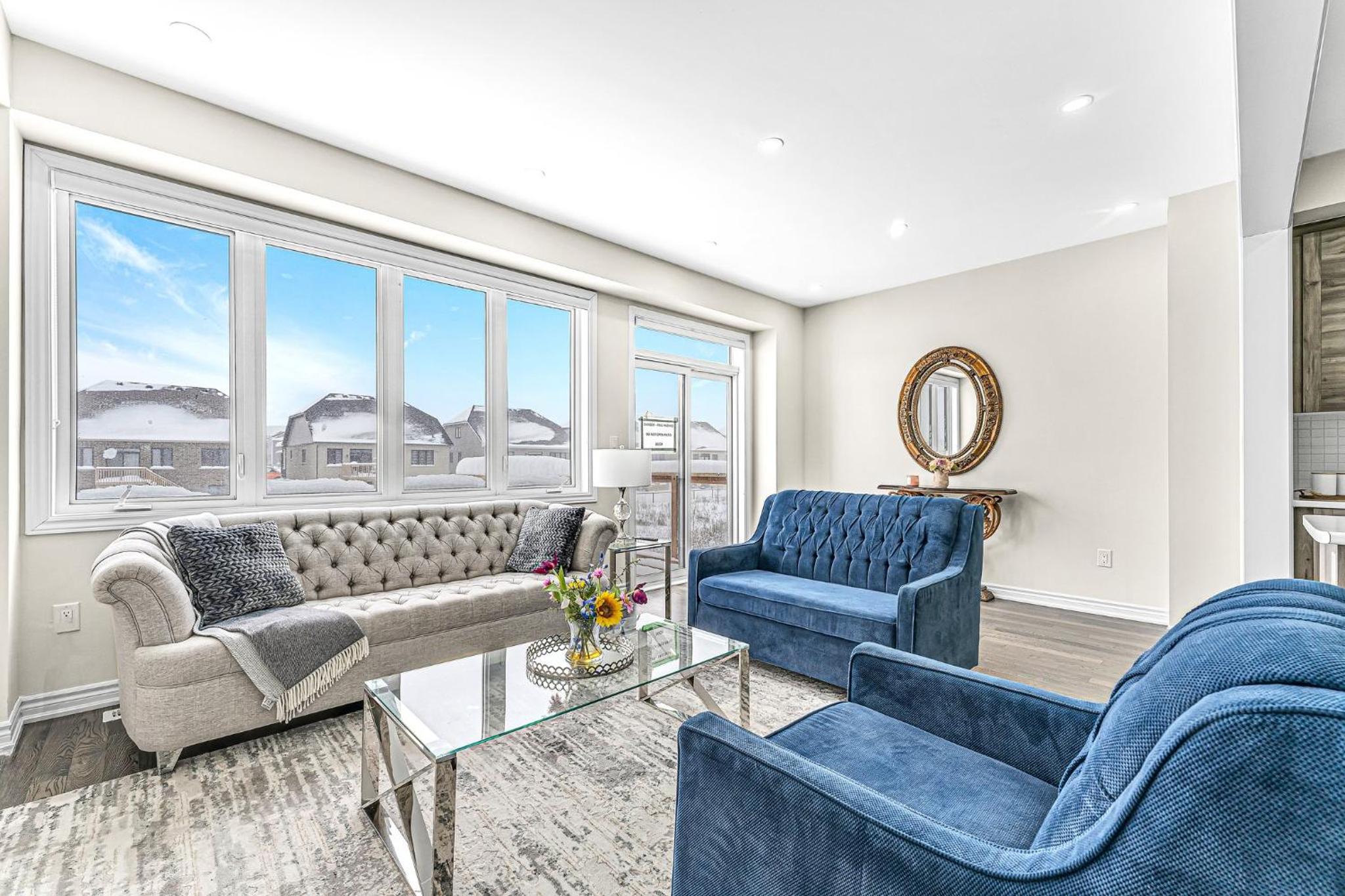Designer Home in Niagara Falls