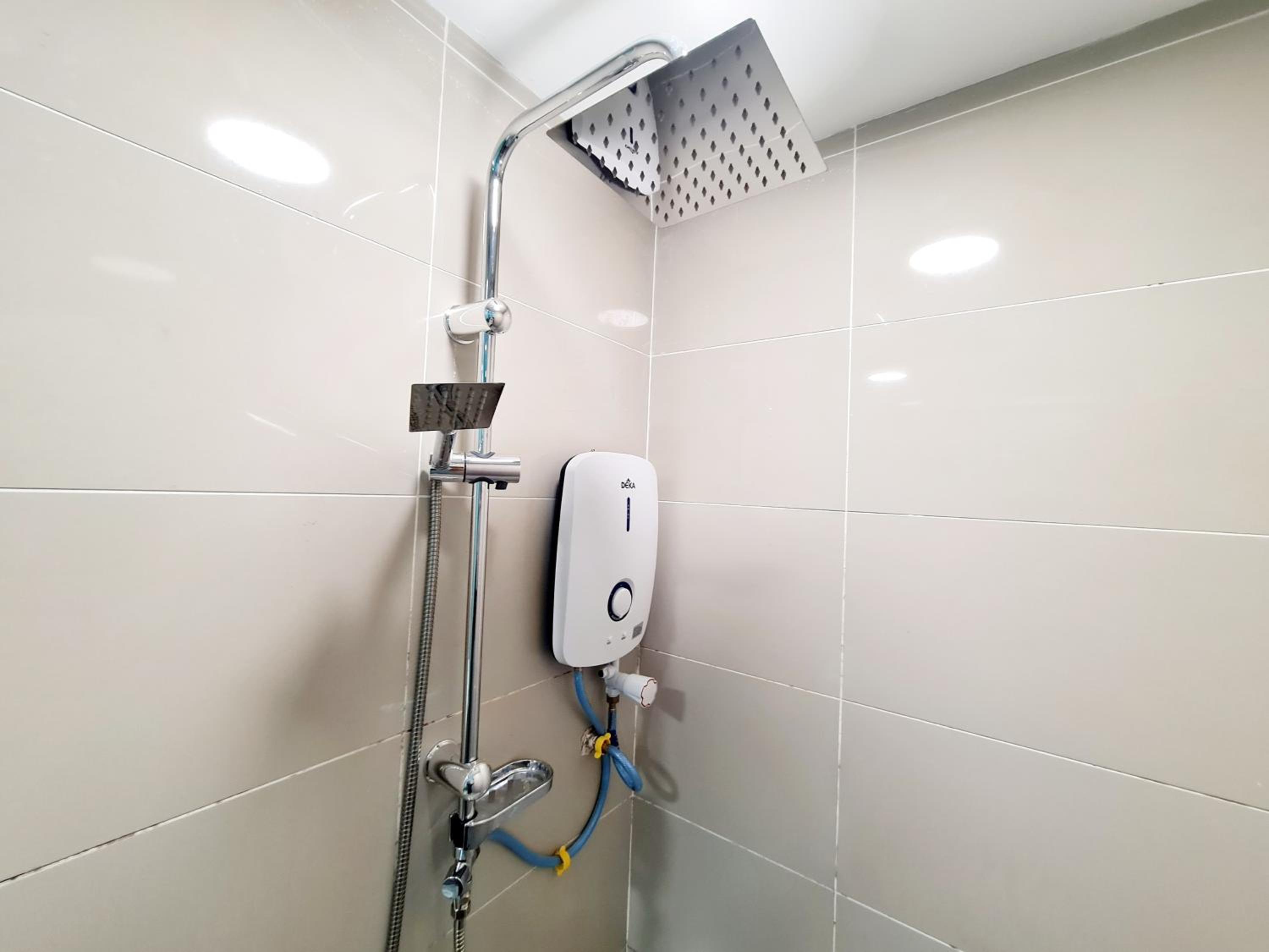 Broad 7 Guests Scott Garden Duplex 1 Room Old Klang Road, Taman Desa, Kuchai Lama, Bangsar South, Pearl Point, Mid Valley, Kuala Lumpur