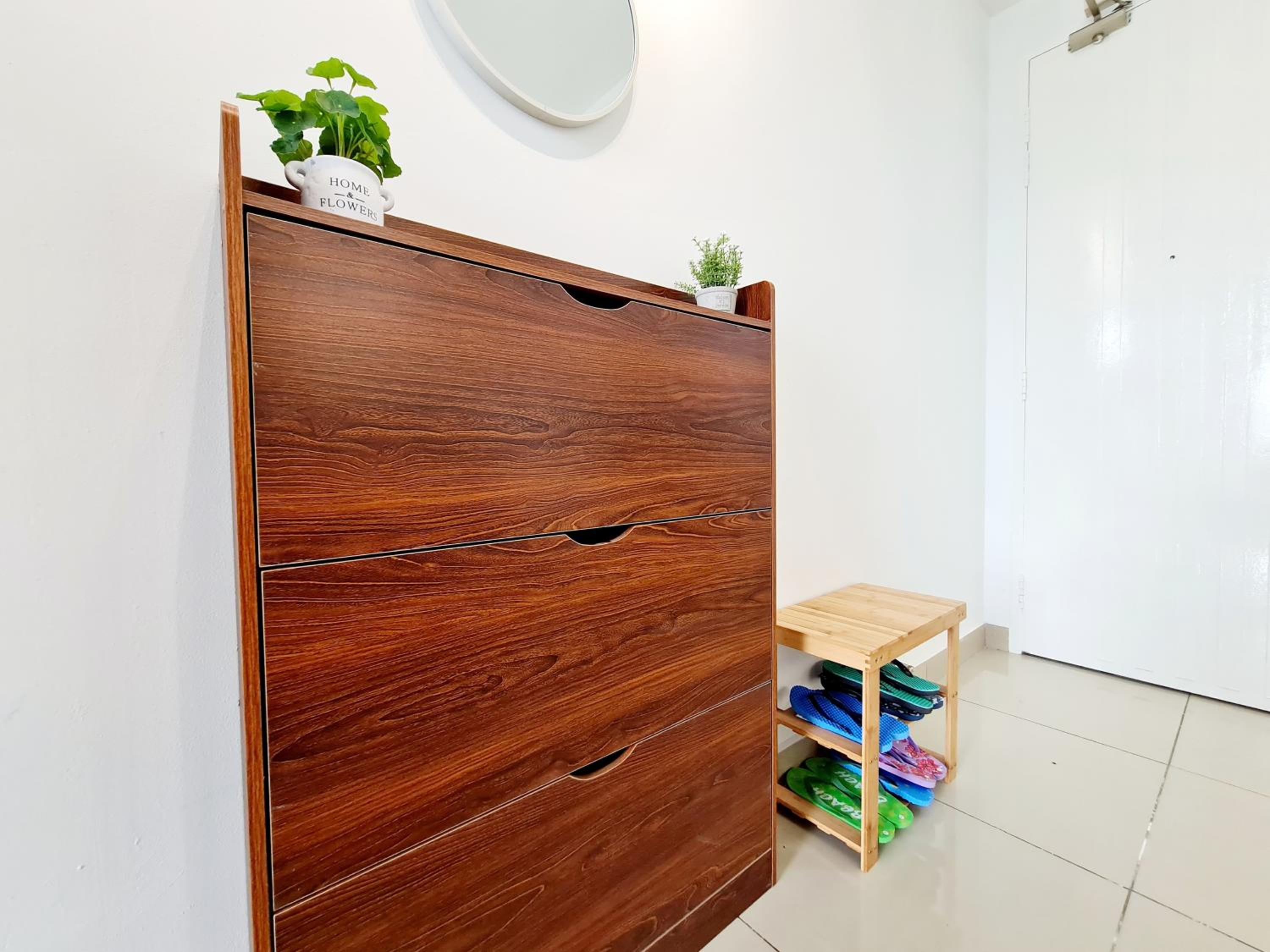Broad 7 Guests Scott Garden Duplex 1 Room Old Klang Road, Taman Desa, Kuchai Lama, Bangsar South, Pearl Point, Mid Valley, Kuala Lumpur