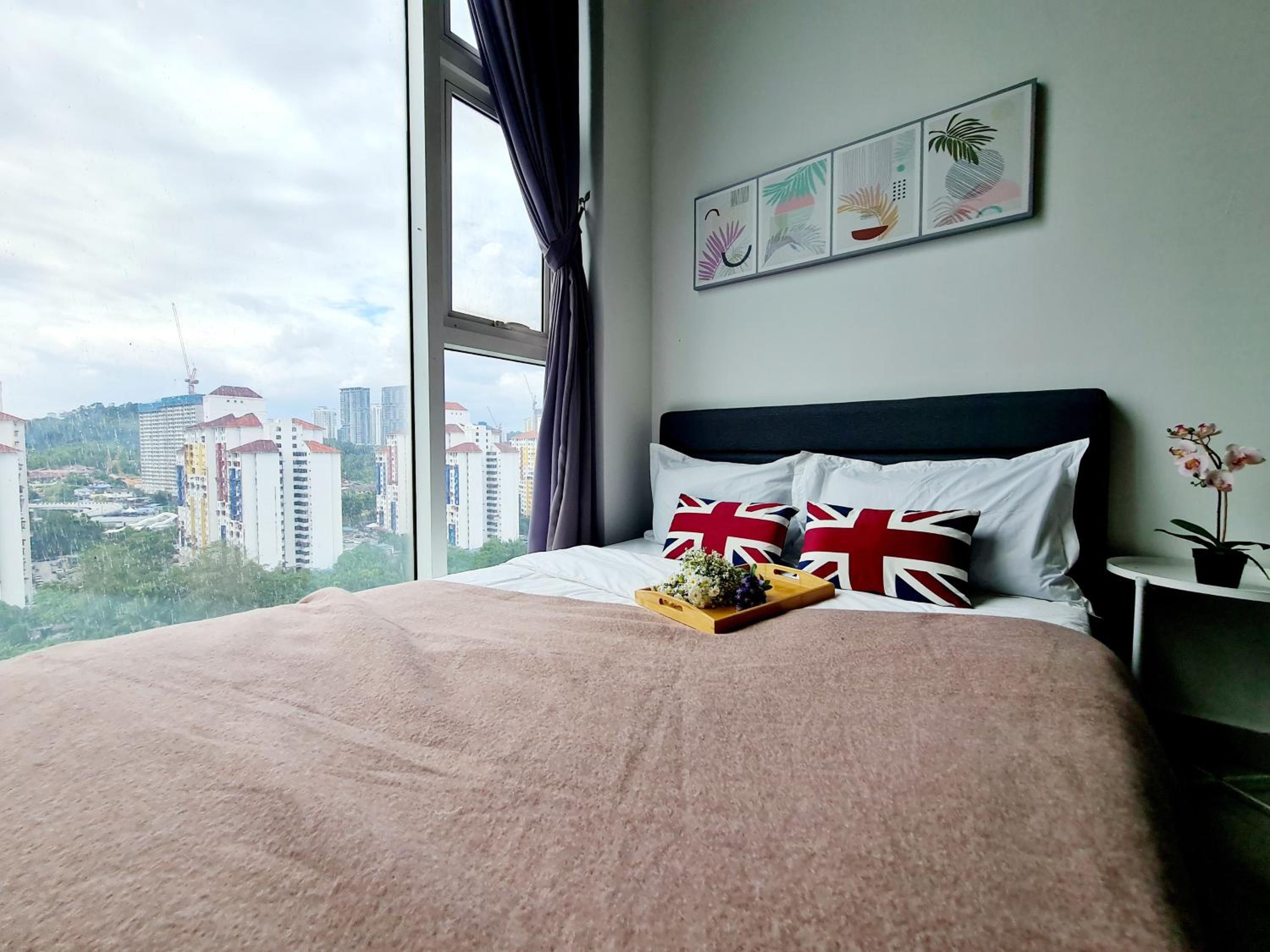 Broad 7 Guests Scott Garden Duplex 1 Room Old Klang Road, Taman Desa, Kuchai Lama, Bangsar South, Pearl Point, Mid Valley, Kuala Lumpur