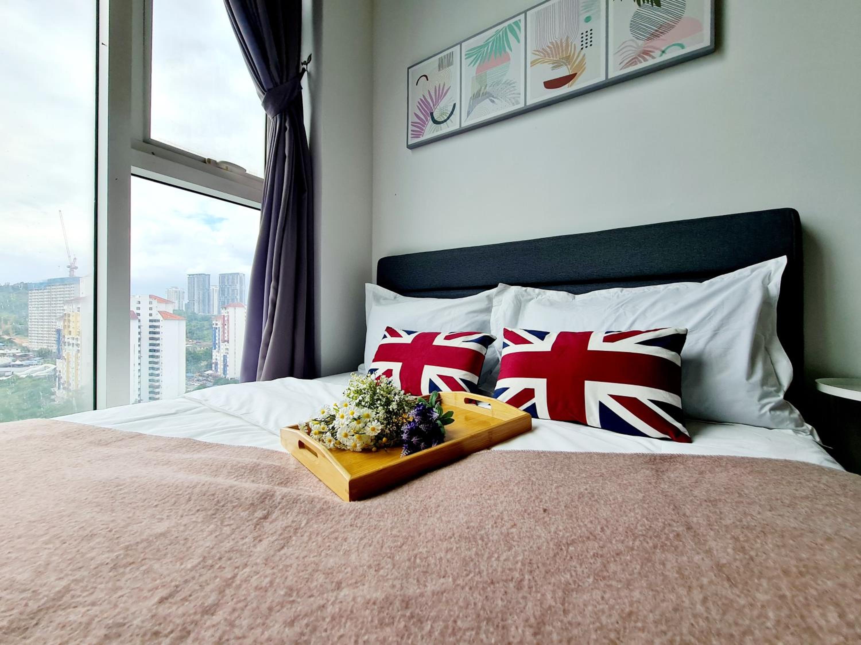 Broad 7 Guests Scott Garden Duplex 1 Room Old Klang Road, Taman Desa, Kuchai Lama, Bangsar South, Pearl Point, Mid Valley, Kuala Lumpur