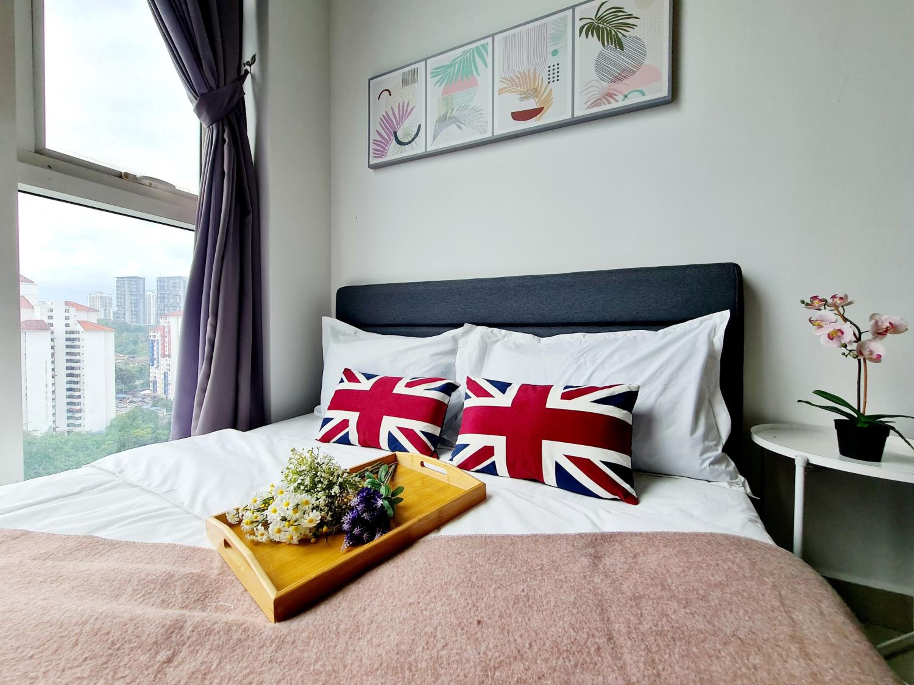 Broad 7 Guests Scott Garden Duplex 1 Room Old Klang Road, Taman Desa, Kuchai Lama, Bangsar South, Pearl Point, Mid Valley, Kuala Lumpur