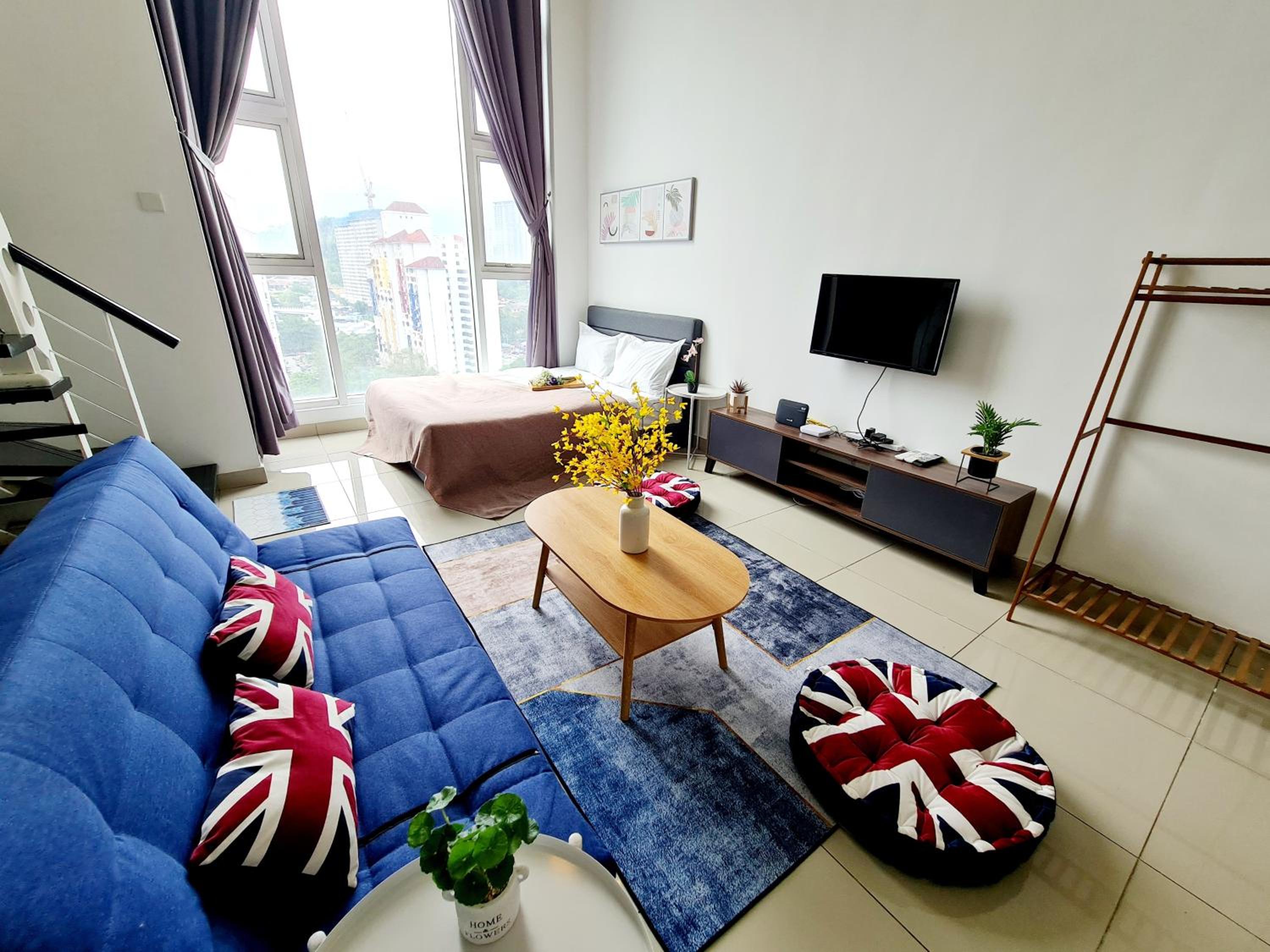 Broad 7 Guests Scott Garden Duplex 1 Room Old Klang Road, Taman Desa, Kuchai Lama, Bangsar South, Pearl Point, Mid Valley, Kuala Lumpur