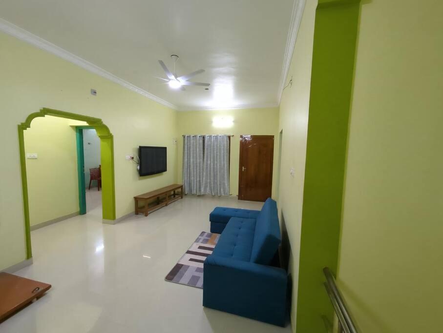 Family friendly stay in Kanyakumari town view 5
