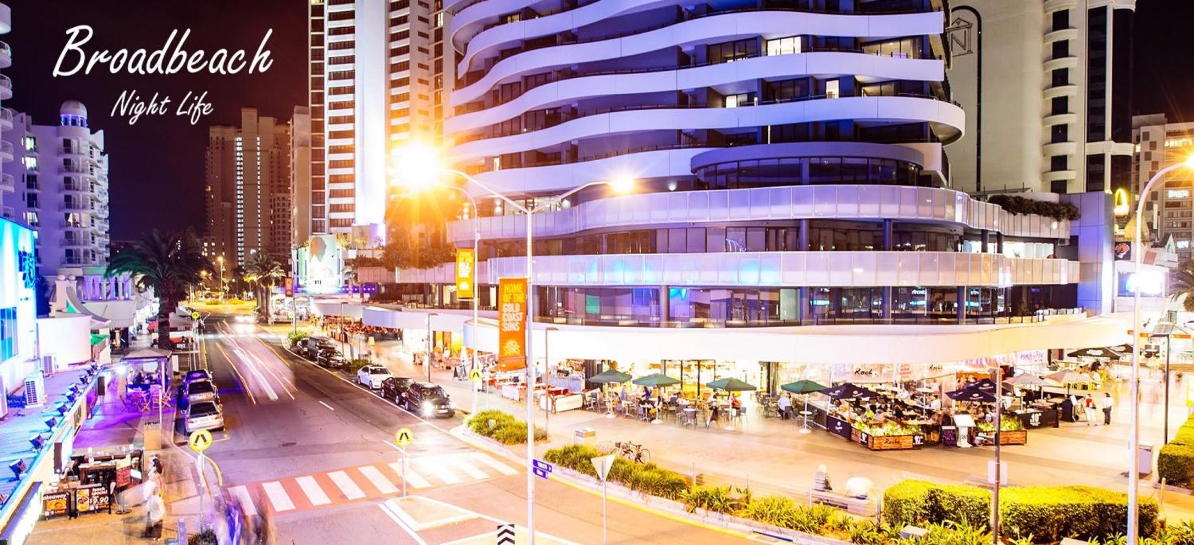 Reflections Broadbeach- Heated Pool! Complete Waterfront Entertainer with Huge Deck, Pool Table and Pontoon