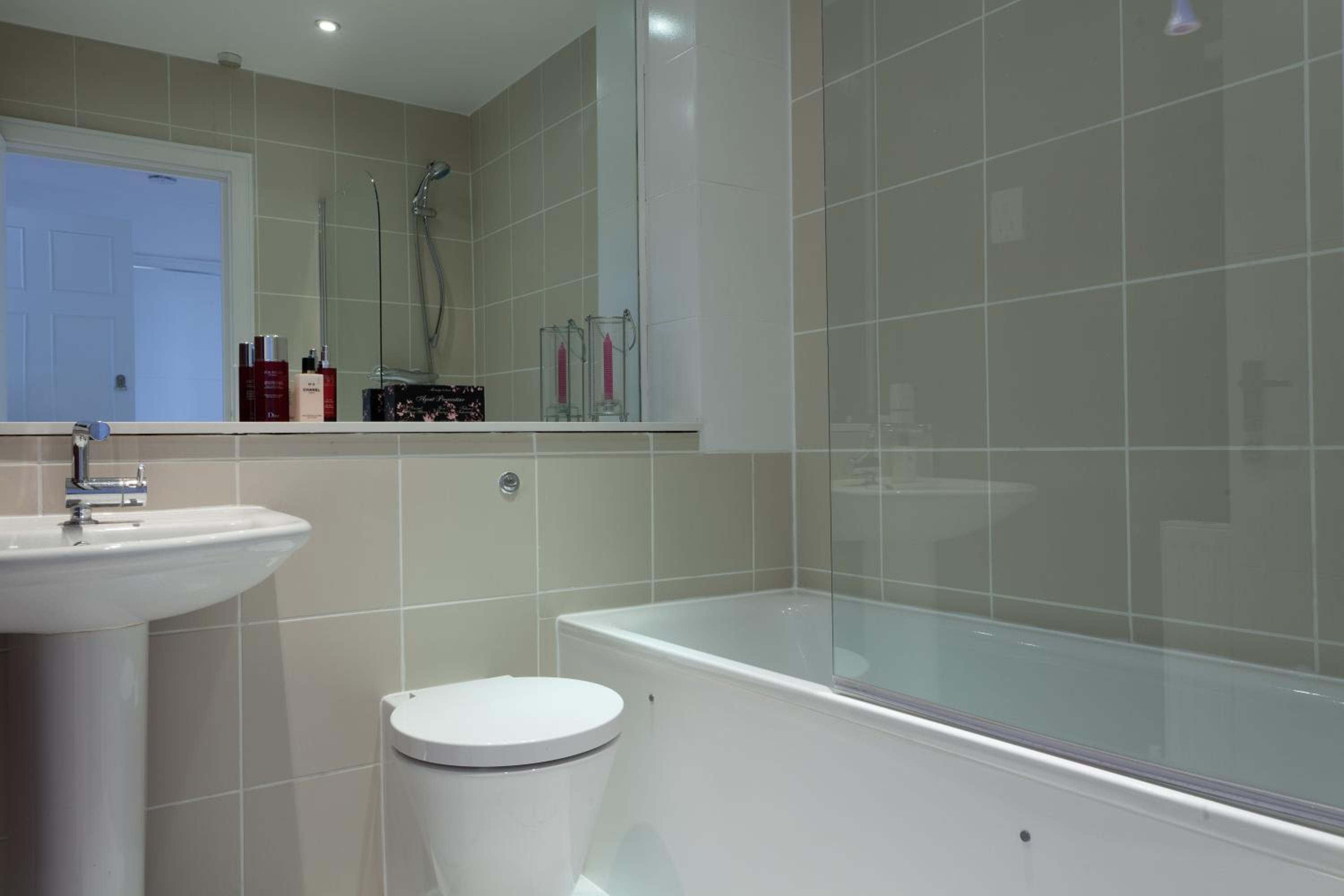118 Brondesbury Road Apartments
