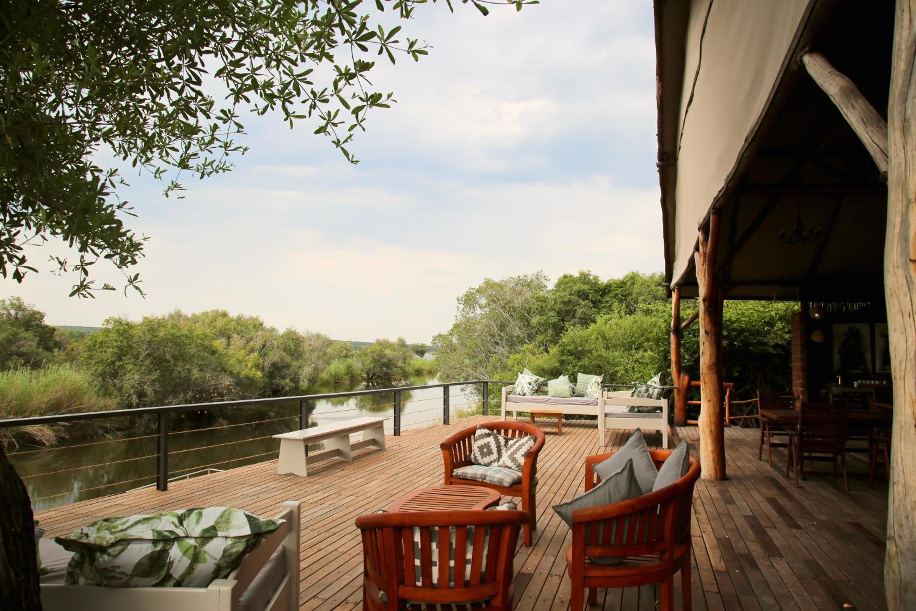 Zambezi Dusk River Facing-all inclusive-Luxury Accommodation