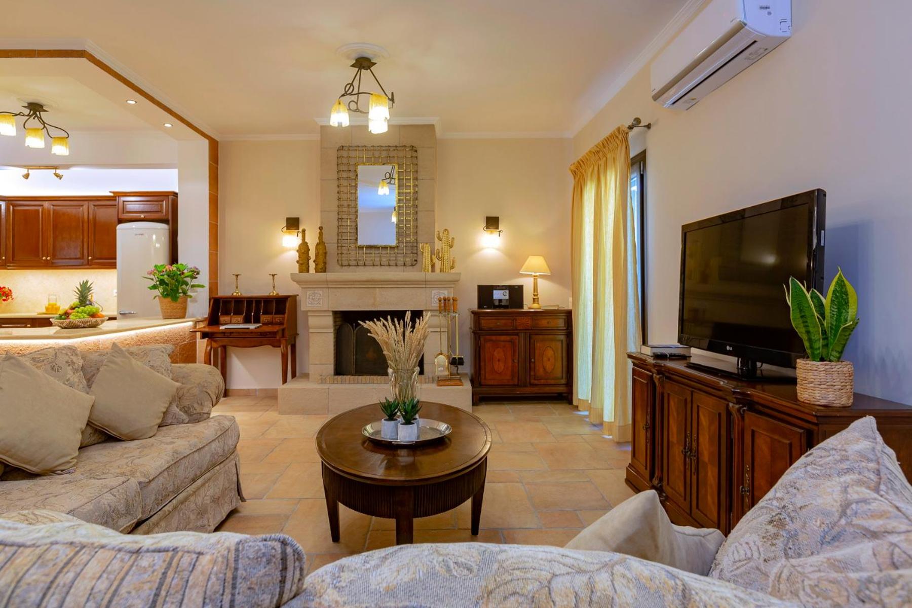 Solaris Methea Deluxe Suites view 4