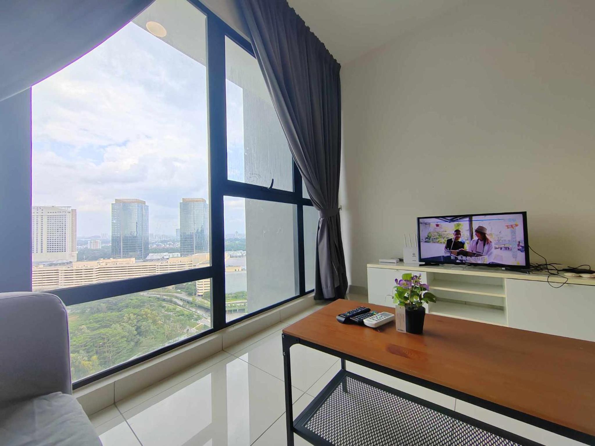 Mid Valley Southkey Mall - 24-7 Support - Netflix - Infinity Pool