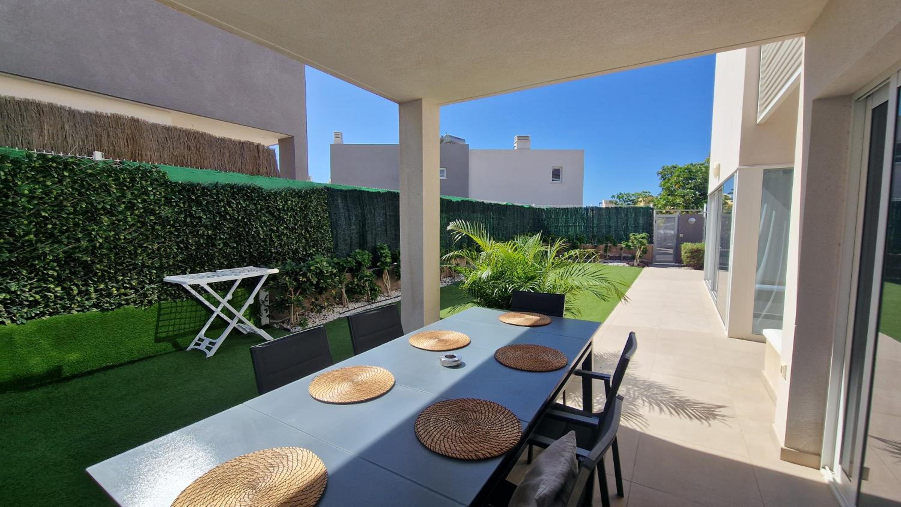 Villa Paraiso-Luxury Villa with Heated Pool