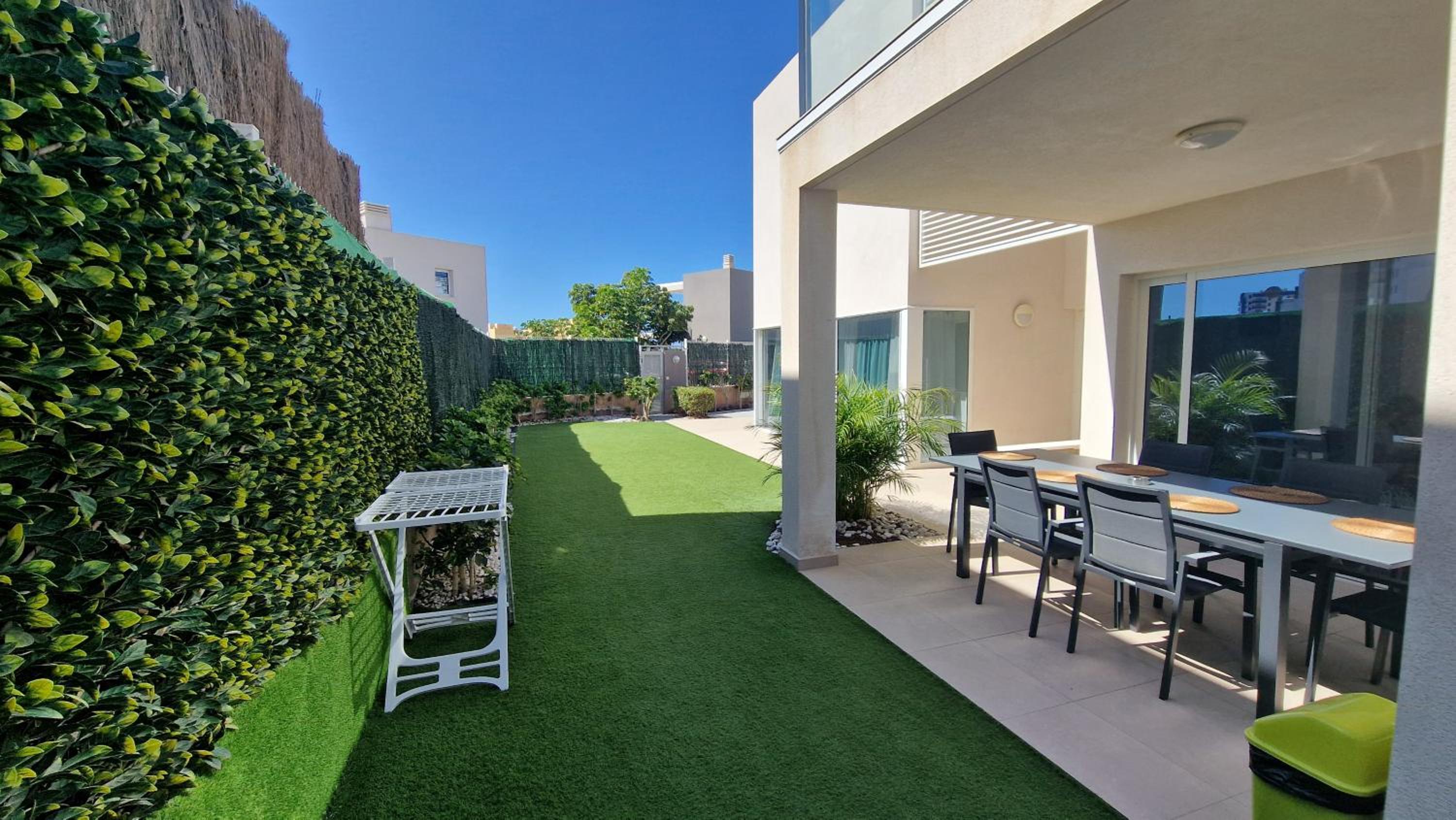 Villa Paraiso-Luxury Villa with Heated Pool