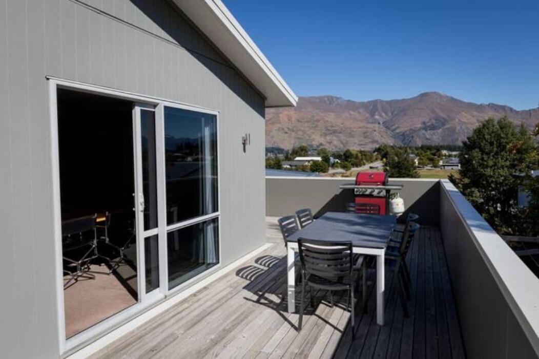 Allenby Mt Iron Edge 2 Bedroom Upstairs view 3