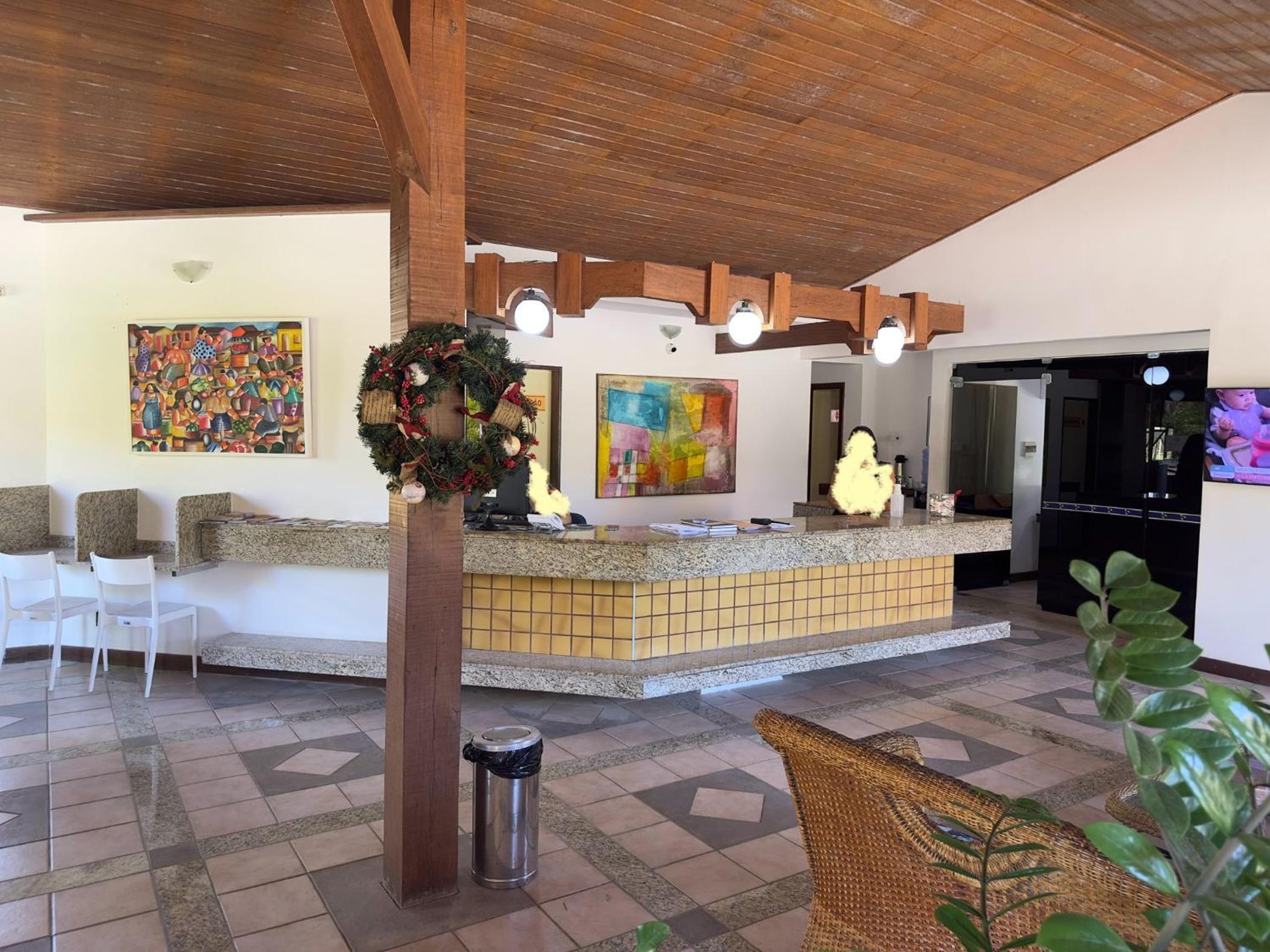 Flat Guarajuba - 3 quartos 2 andar à Beira Mar - pé areia - governança com arrumadeira e Wi Fi inclusos