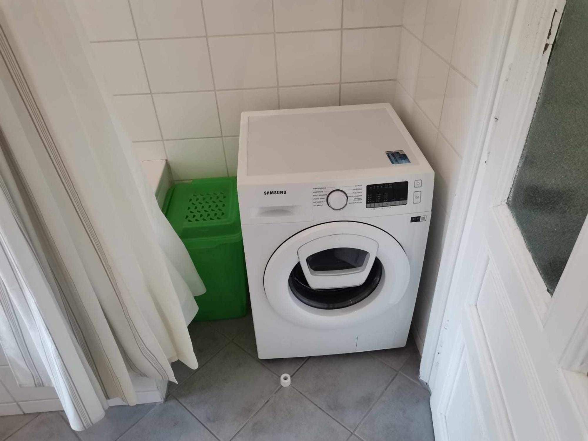 Large 4 room apartment in the center of Vienna