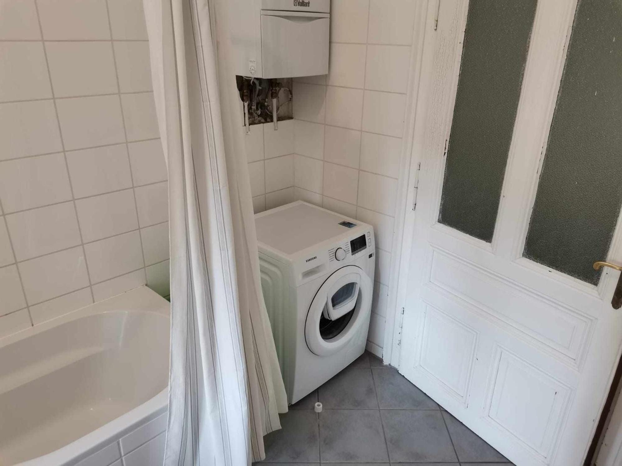 Large 4 room apartment in the center of Vienna