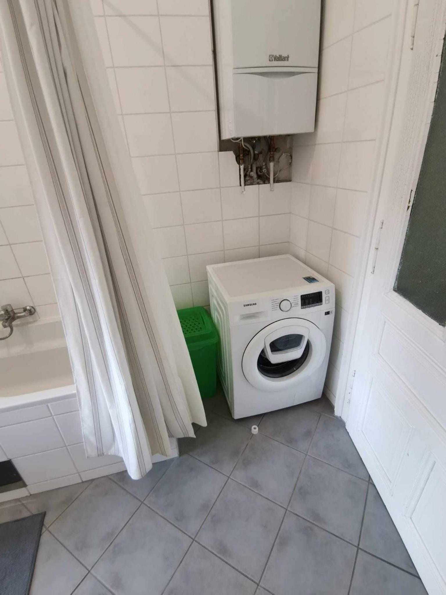 Large 4 room apartment in the center of Vienna