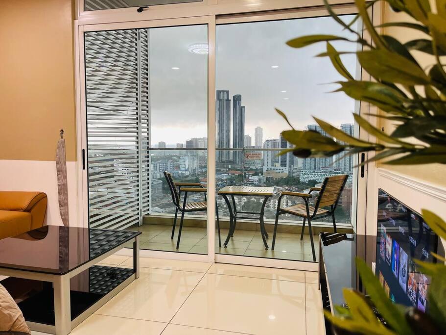 KSL Cozy (30) Bathtub Super High Floor City View