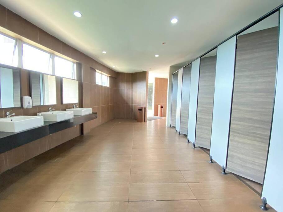 KSL Cozy (30) Bathtub Super High Floor City View