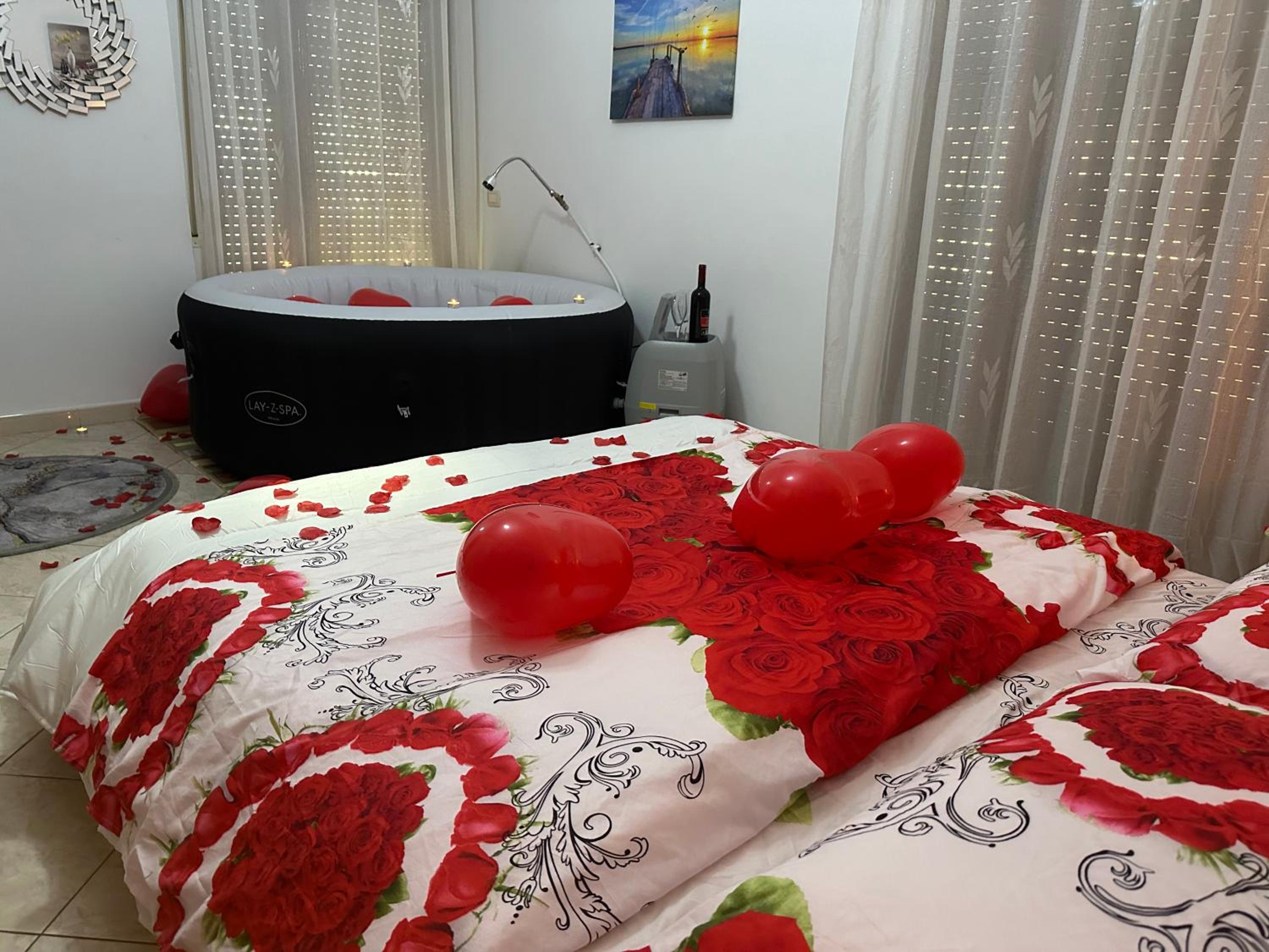 Amazing Paradise Sensation 2 Bedroom Luxury Apartment with a Jacuzzi