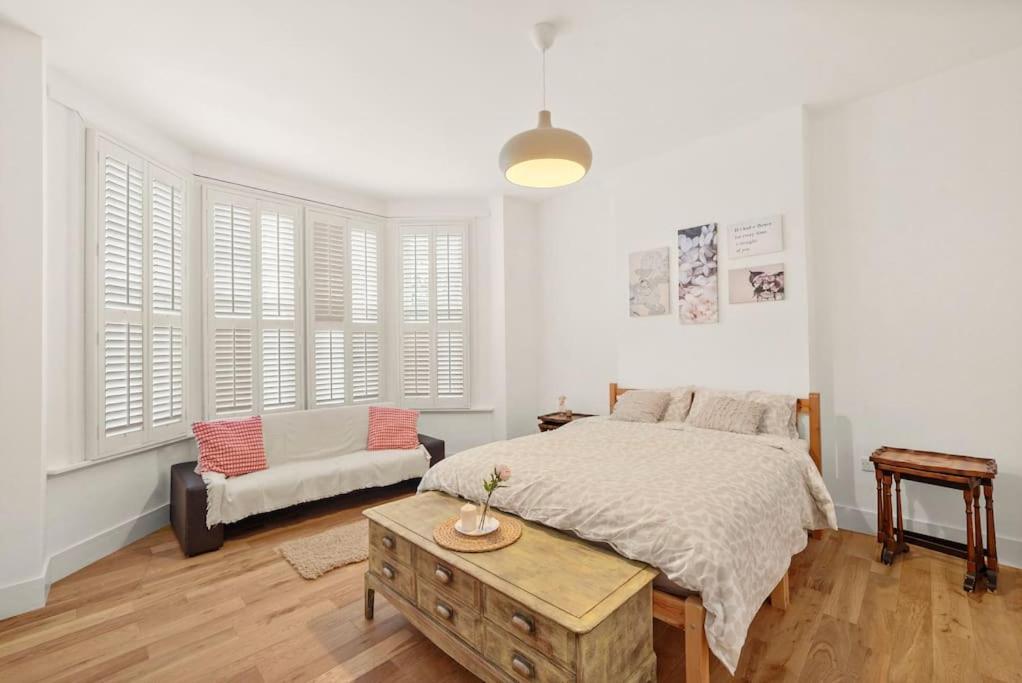 Stunning 2 Bedroom Flat & Garden, Central London