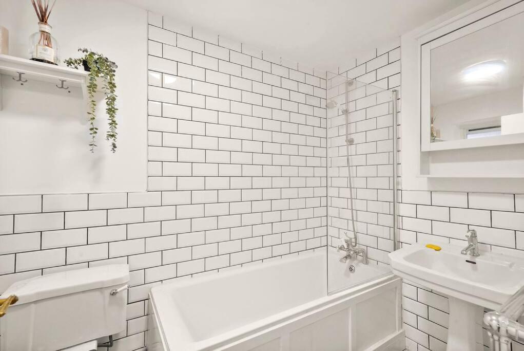 Stunning 2 Bedroom Flat & Garden, Central London