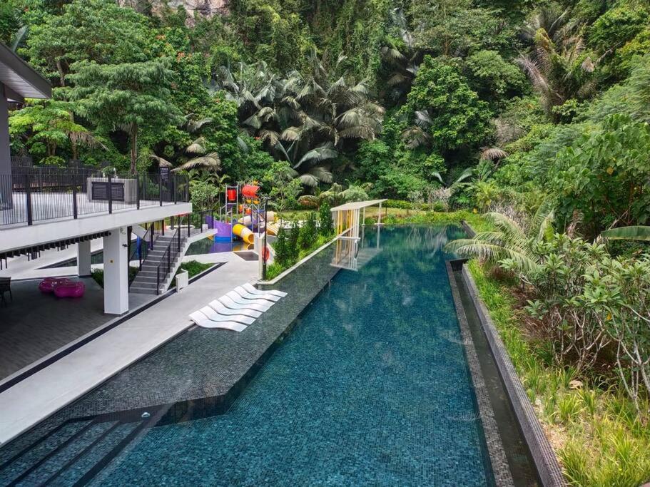be.Paradise Duplex@The Cove-8mins to LWOT-12-14pax