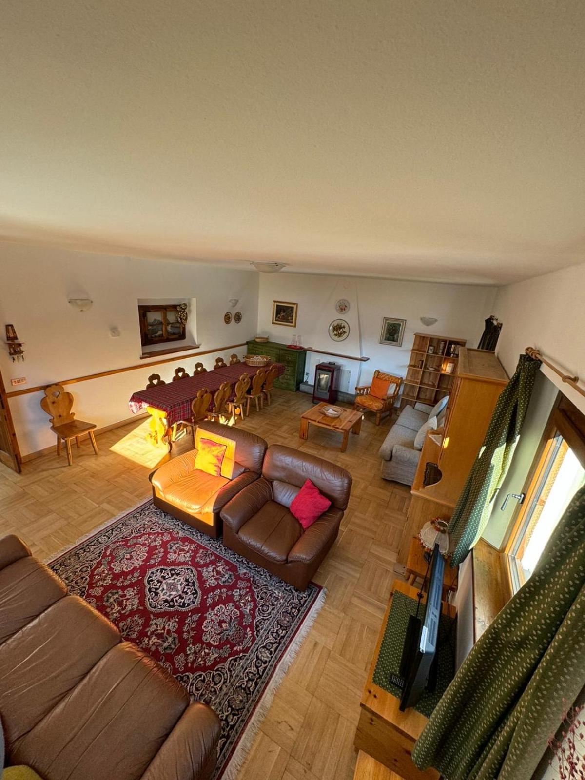 Villa Bianca Bormio garden and parking view 5
