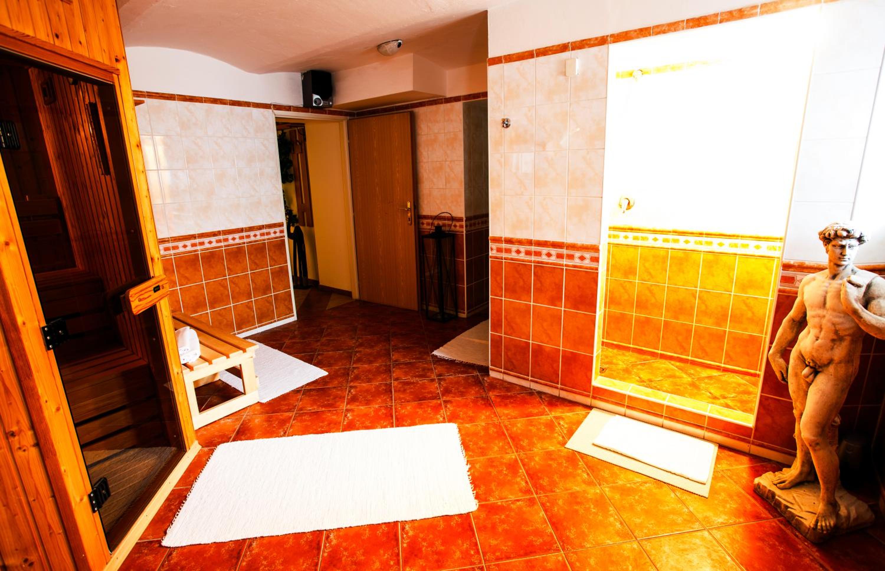 Photo 48