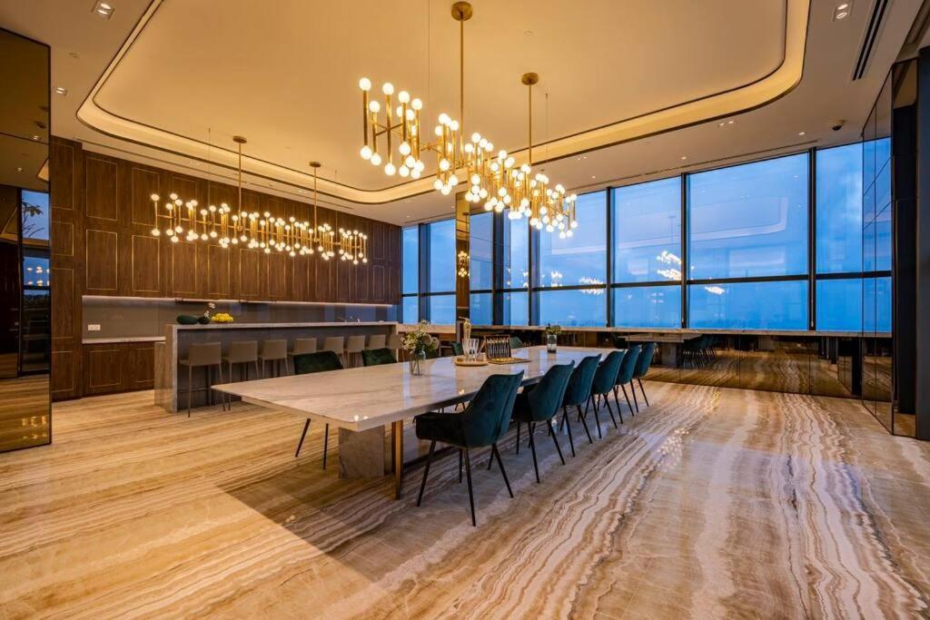 The Rixx Superior Apartment@D1/pool/gym/security