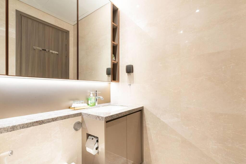 The Rixx Superior Apartment@D1/pool/gym/security