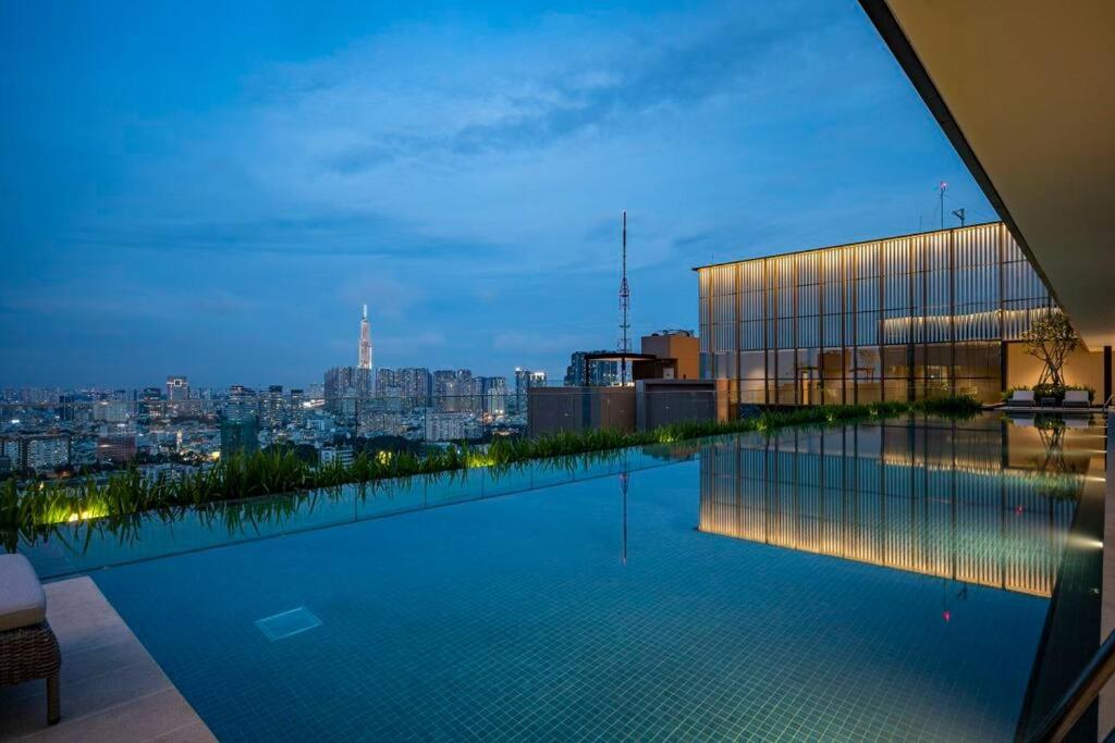 The Rixx Superior Apartment@D1/pool/gym/security