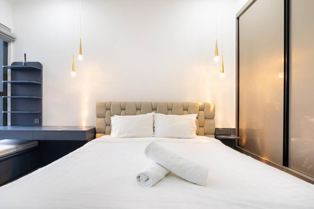 The Rixx Superior Apartment@D1/pool/gym/security