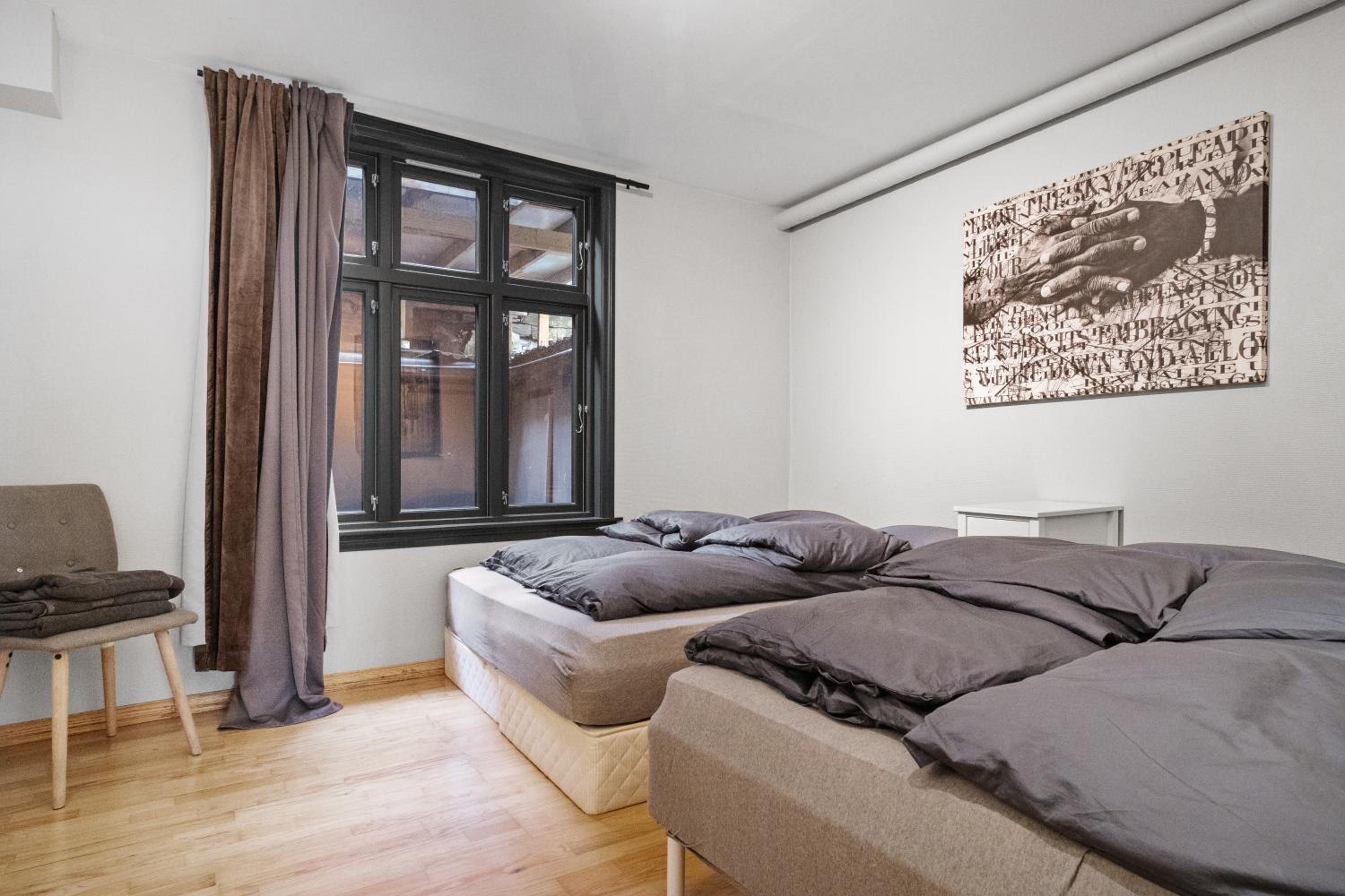 Peaceful Urban Residence view 3