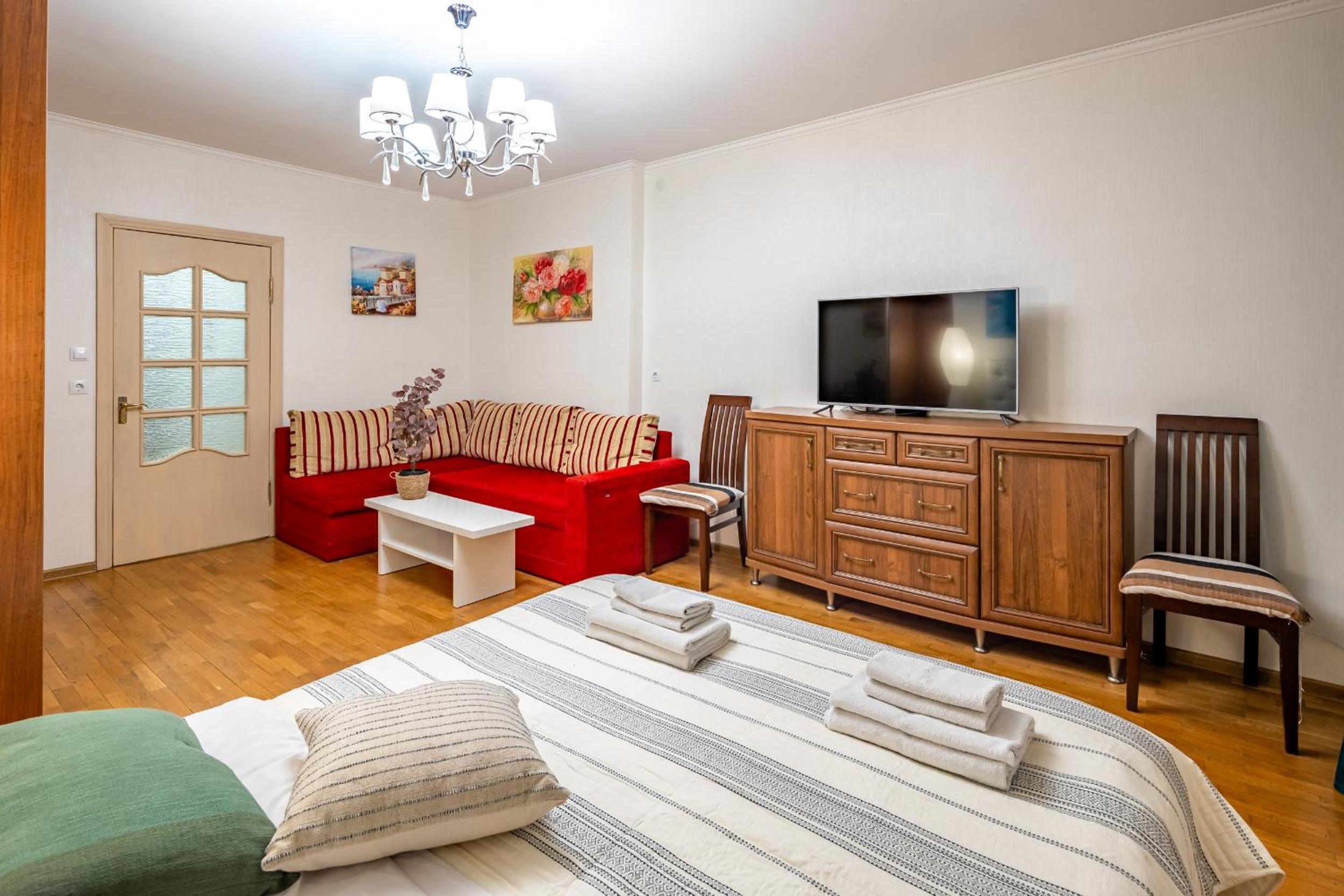 Just another comfy apartment on the main squere. 2 bedrooms, own heating, AC view 3