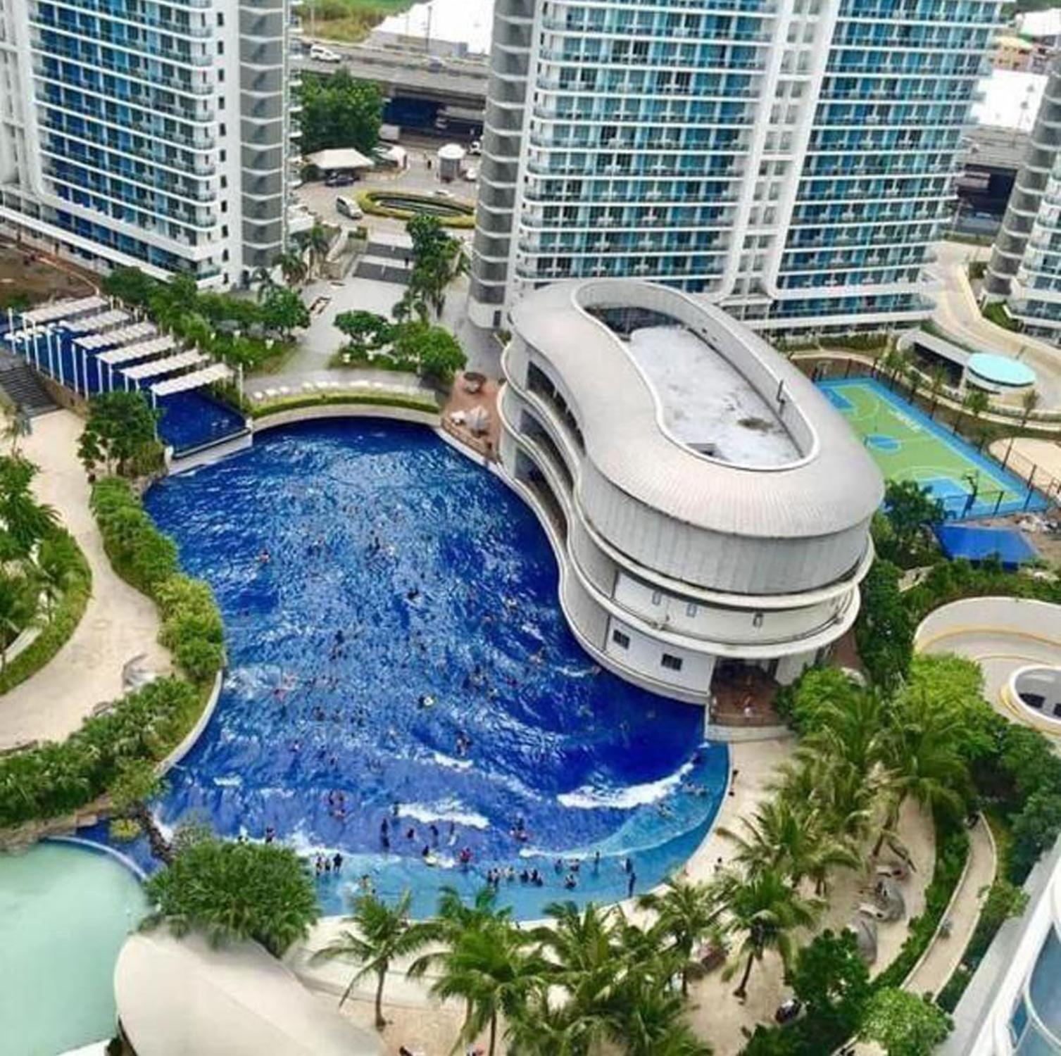 AZURE URBAN STAYCATION BY AKKE UNO view 3