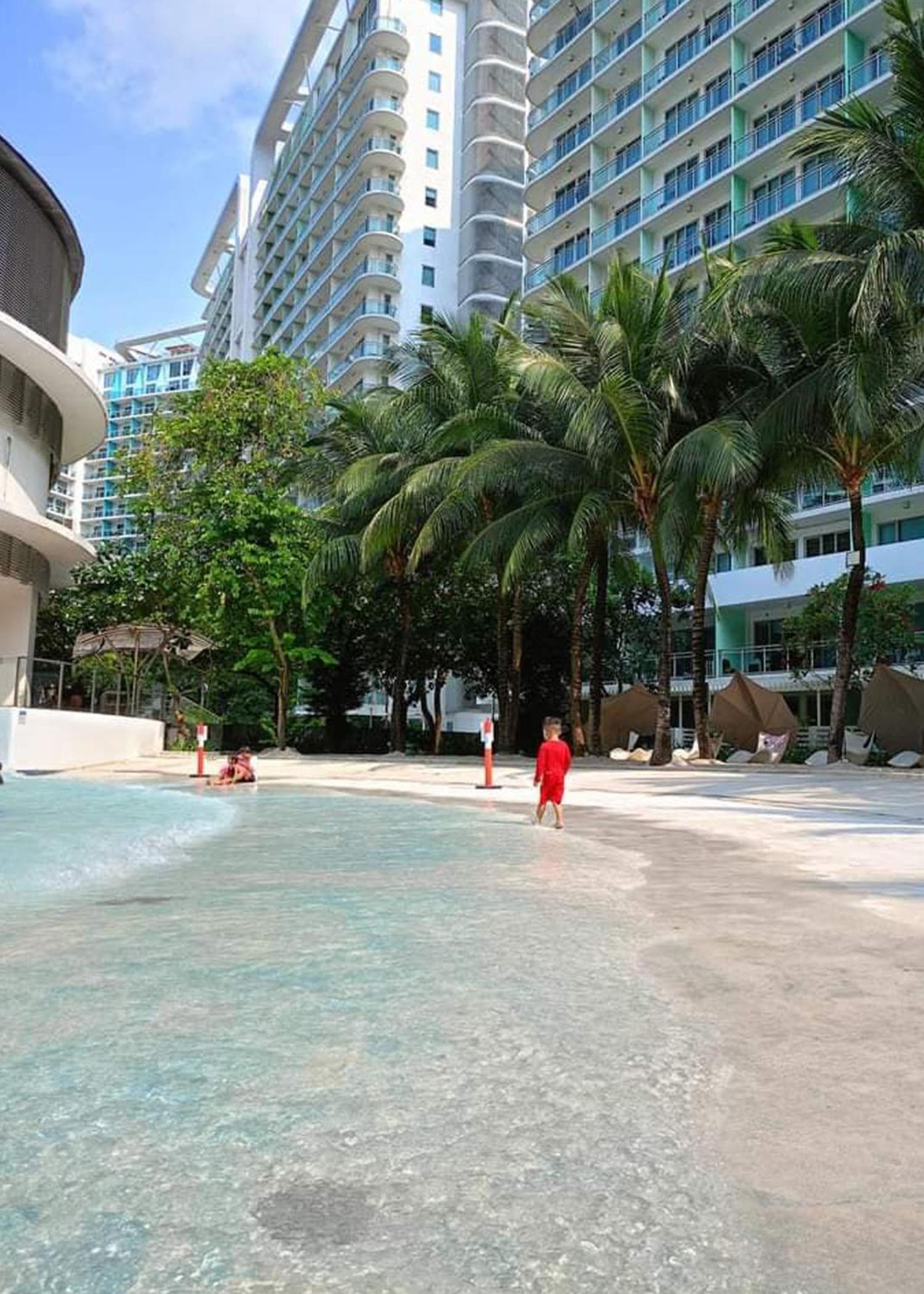 AZURE URBAN STAYCATION BY AKKE UNO view 4
