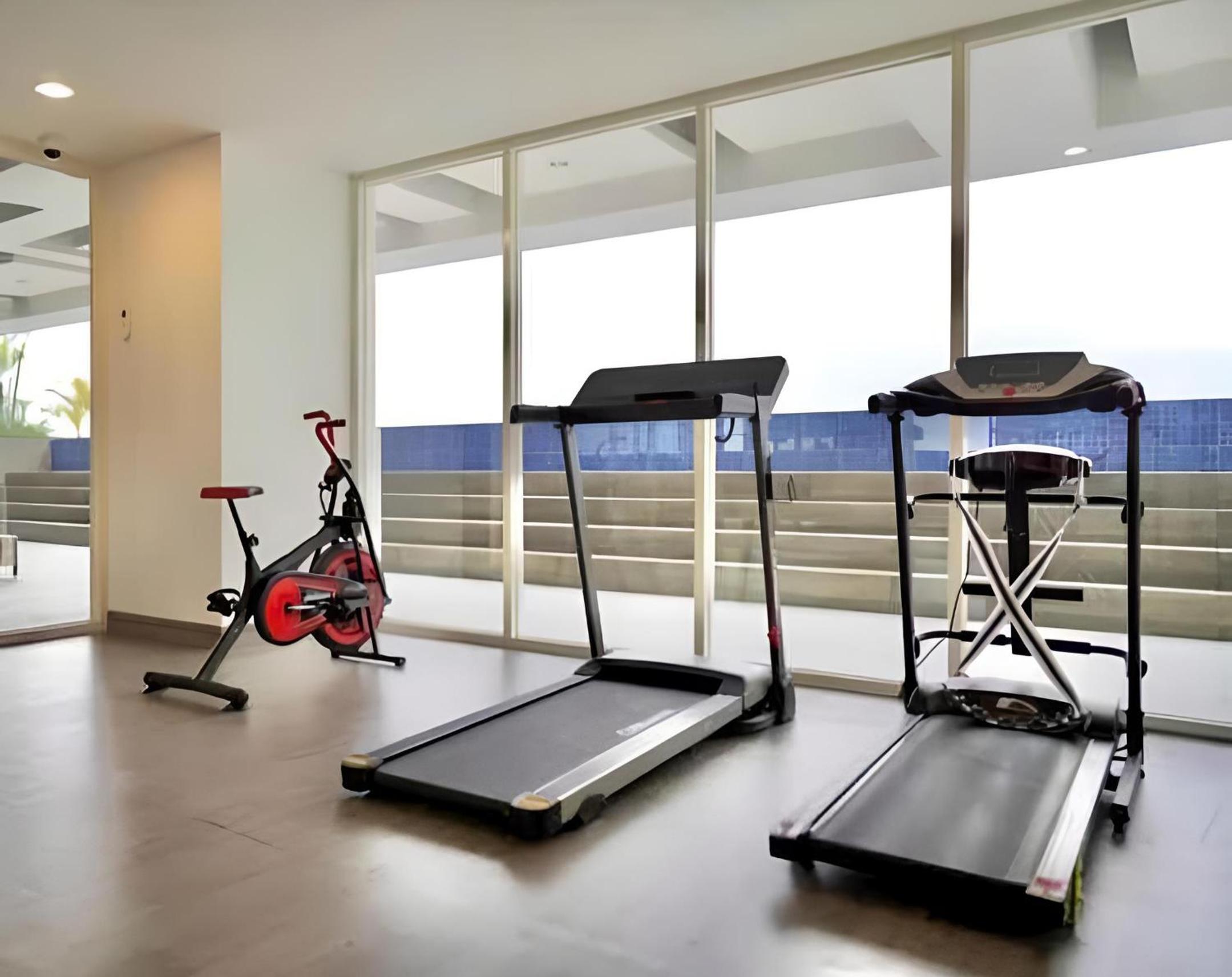 Bravo Room at Exclusive Apartment view 2