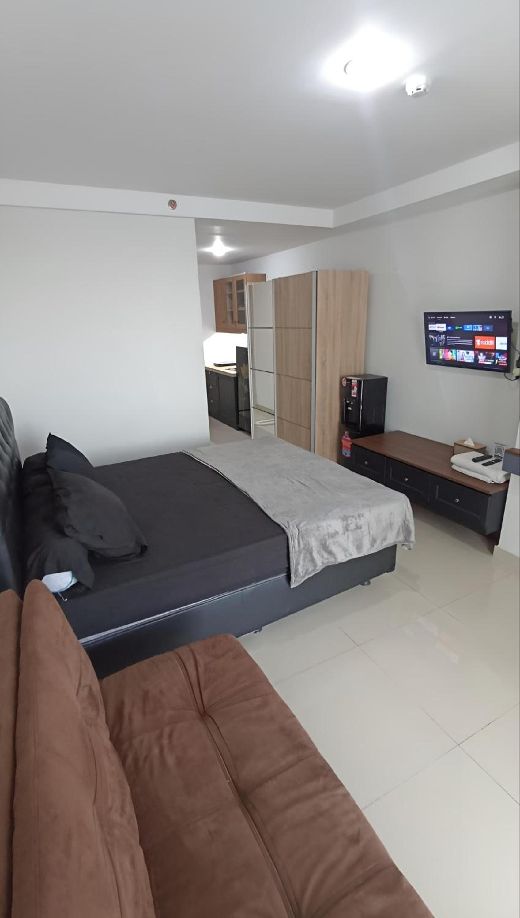 Bravo Room at Exclusive Apartment view 5