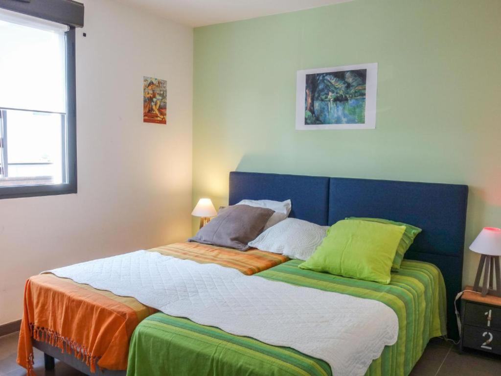 VERT PARADIS - Appartement 3 étoiles, Vue apaisante sur GOLF, Pins Parasols, 2è étage - 80 m2 dont Terrasse avec Pergola, 2 chambres, 3 CLIM, WIFI - Piscin