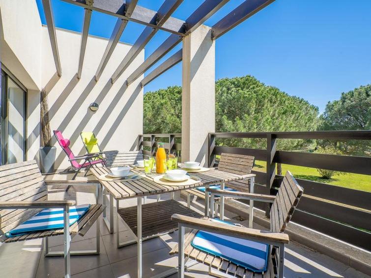 VERT PARADIS - Appartement 3 étoiles, Vue apaisante sur GOLF, Pins Parasols, 2è étage - 80 m2 dont Terrasse avec Pergola, 2 chambres, 3 CLIM, WIFI - Piscin