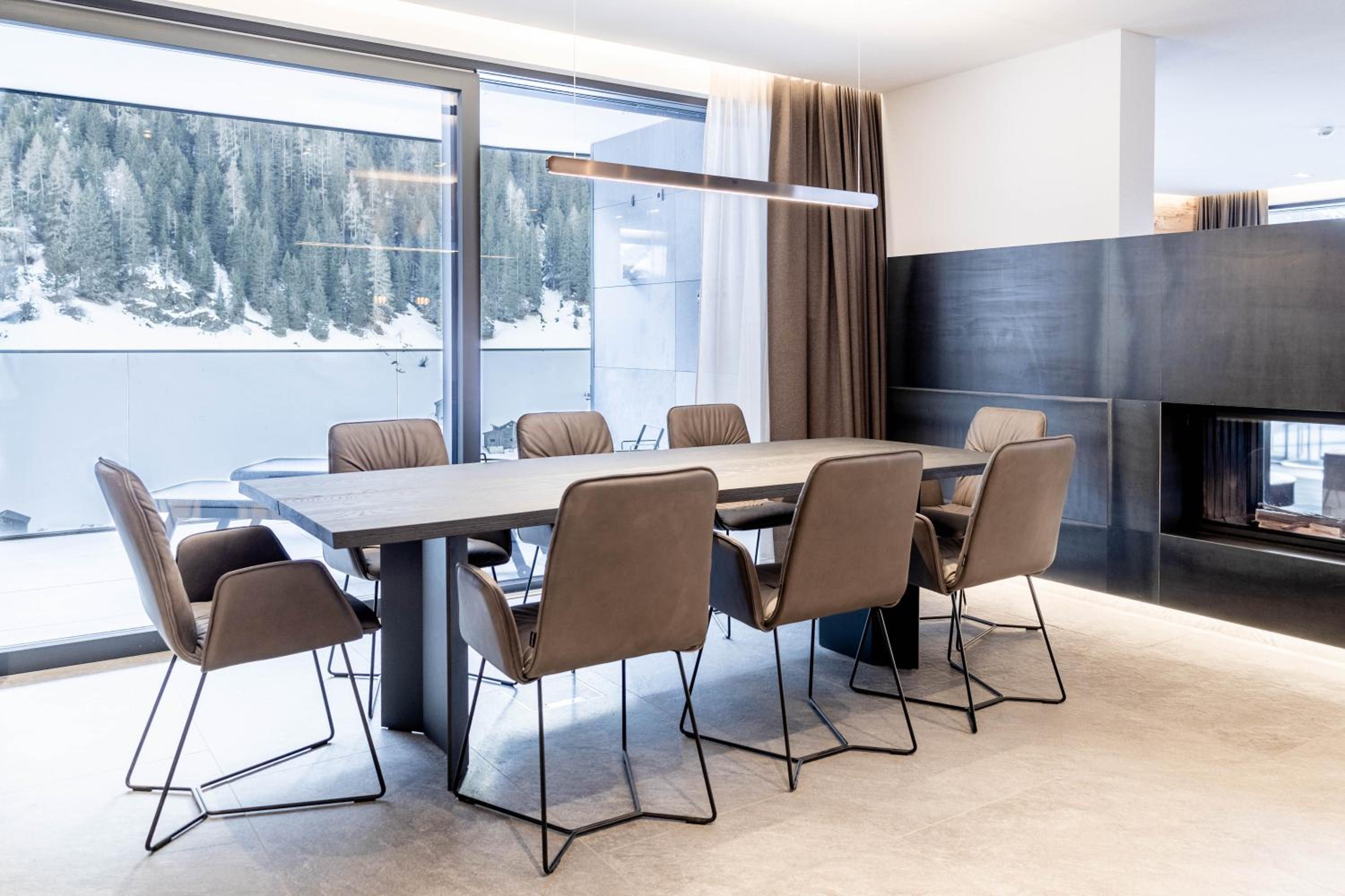 Hollywood Dream Penthouse & Apartments mit privater Sauna nahe Ischgl