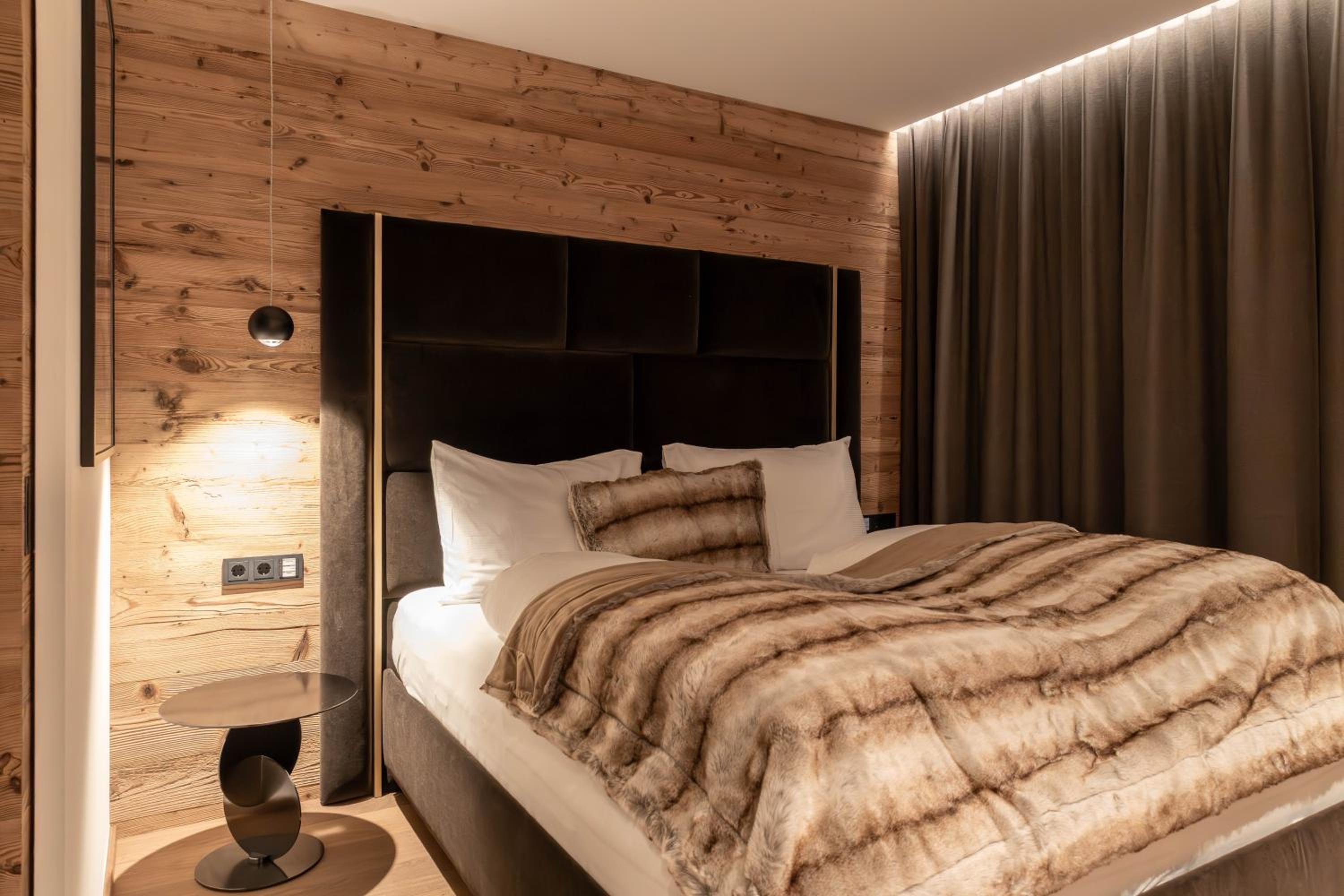 Hollywood Dream Penthouse & Apartments mit privater Sauna nahe Ischgl
