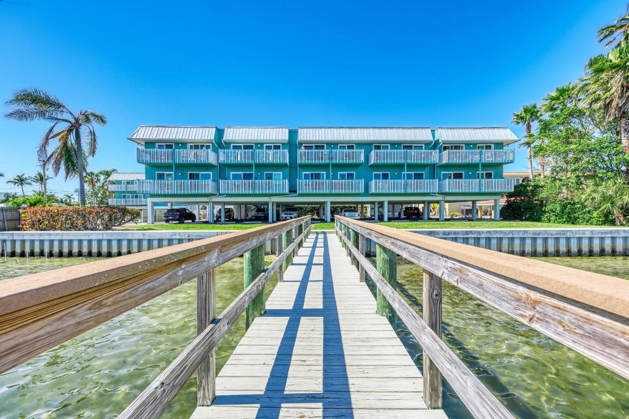 Anna Maria Island Beach Palms 6B
