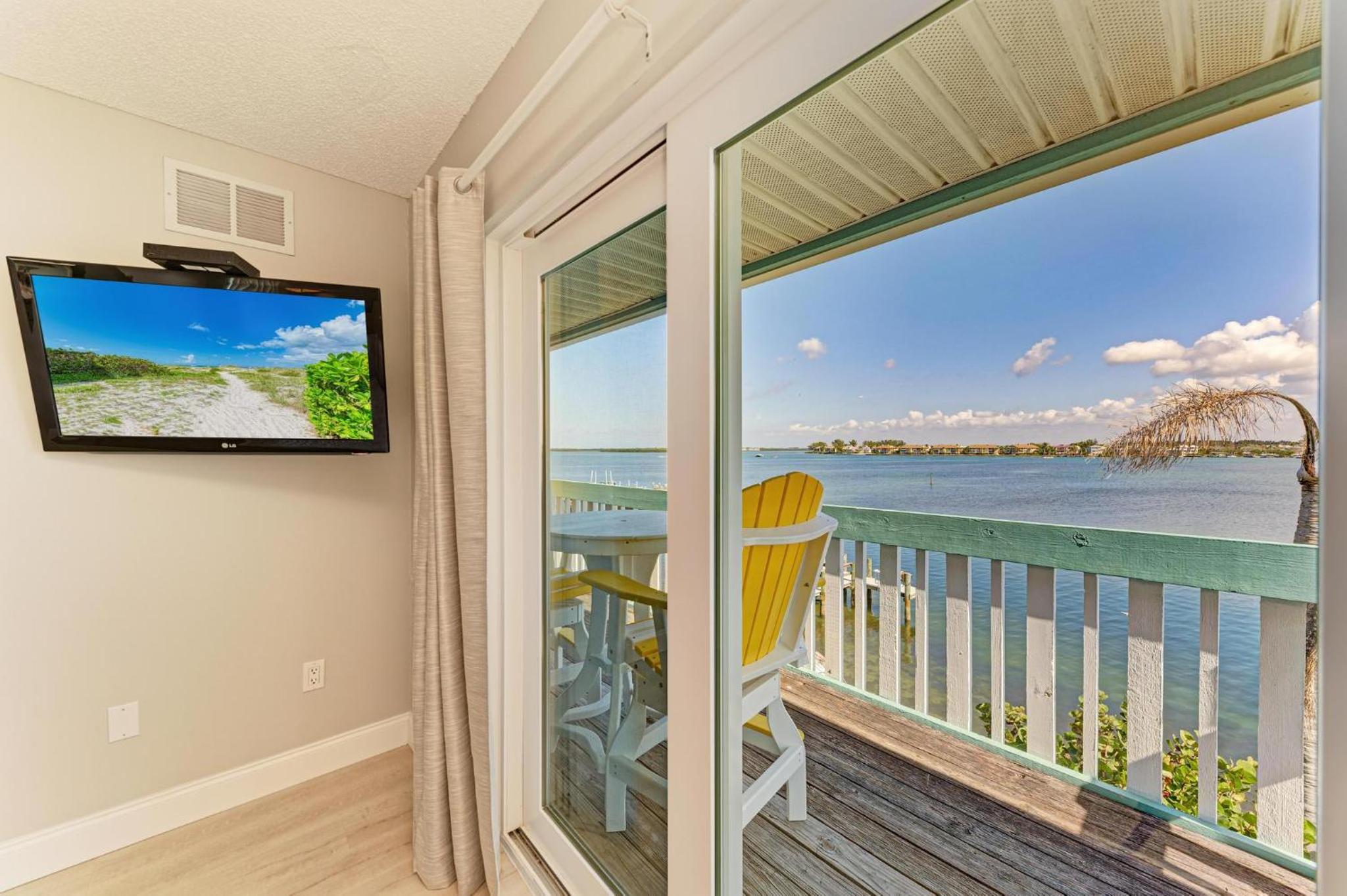 Anna Maria Island Beach Palms 6B
