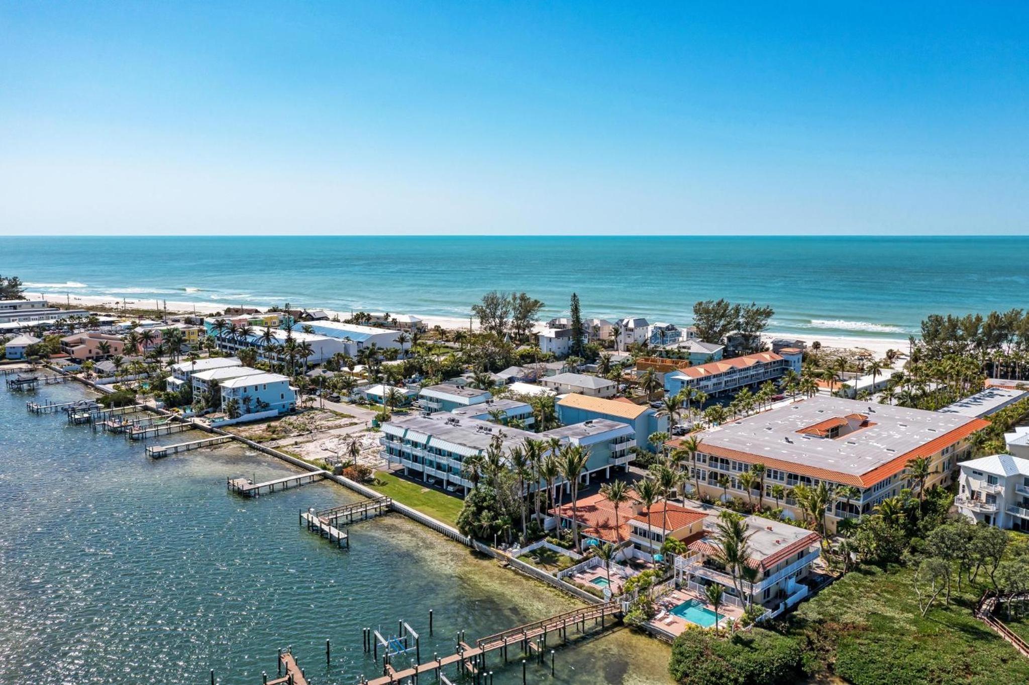Anna Maria Island Beach Palms 6B