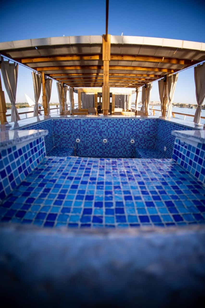 Dahabiya Akhnaton Every Monday from Esna to Aswan for 4 Nights