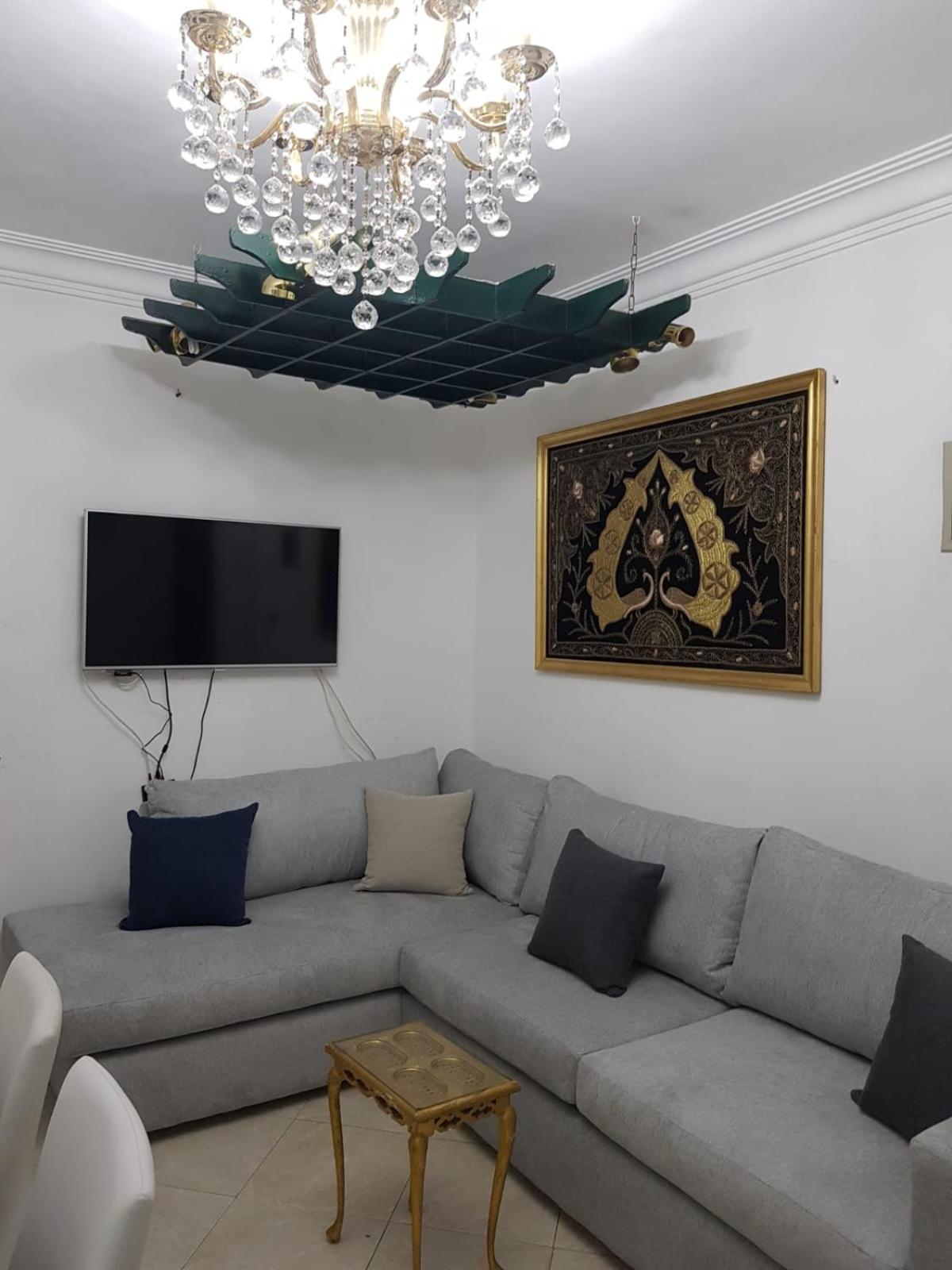 Quite Apartment in Sheraton Heliopolis , 5 minutes from Cairo Airport