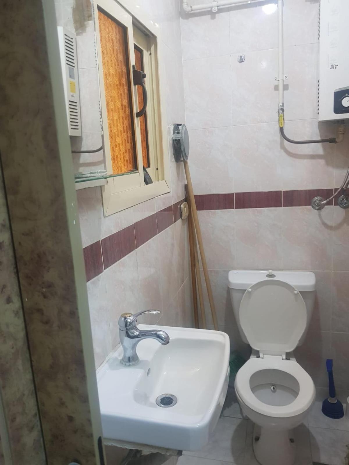 Quite Apartment in Sheraton Heliopolis , 5 minutes from Cairo Airport