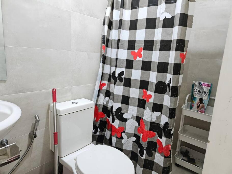 Private condo w/ balcony near Batasan, Ateneo, UP, Diliman, The Residences at Commonwealth view 5
