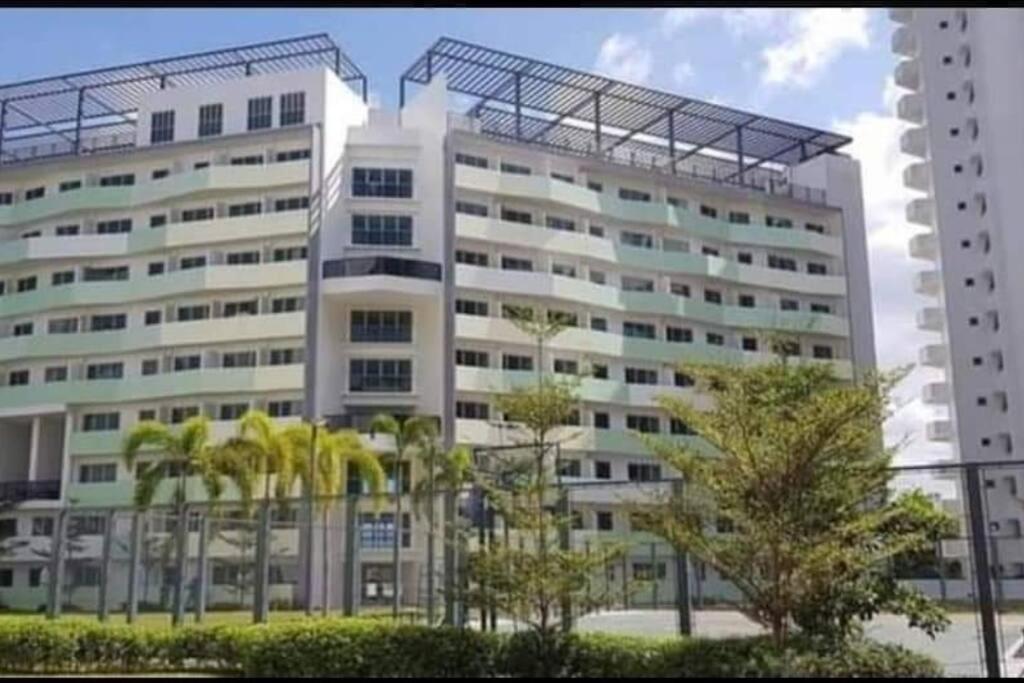 Private condo w/ balcony near Batasan, Ateneo, UP, Diliman, The Residences at Commonwealth view 4